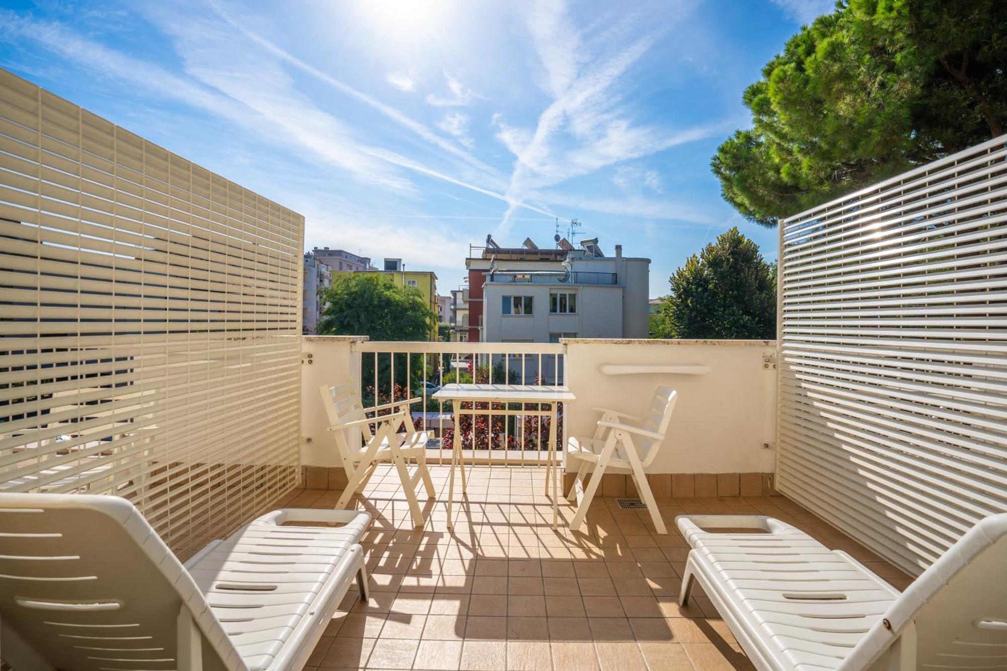 Lotus Hotel All Inclusive & Spiaggia Rimini Exterior foto